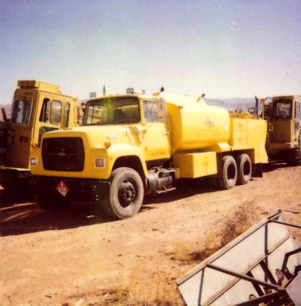 1989 Ford LT8000 Lube Truck   #3273